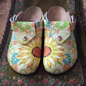 Birkenstock Sunflower print clogs Euro Size 39